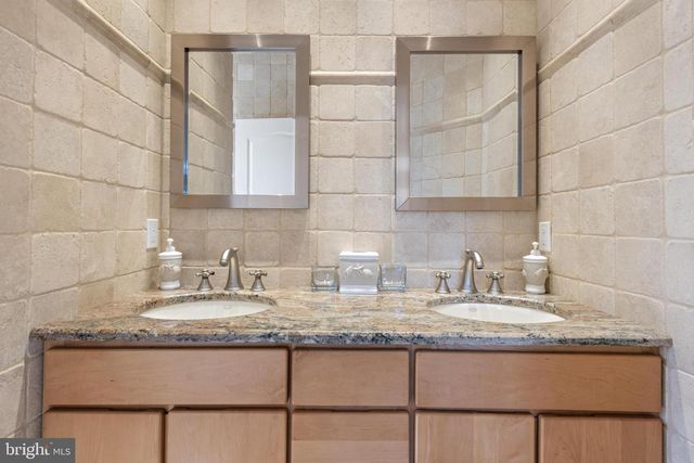 15 W RYERSON LN, Long Beach Township, NJ 08008