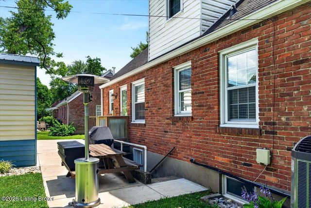 3309 Wellingmoor Ave, Louisville, KY 40218