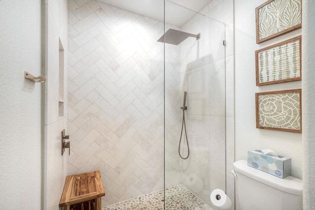 908 Caminito Madrigal F, Carlsbad, CA 92011