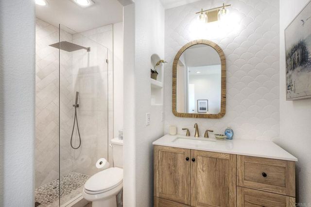 908 Caminito Madrigal F, Carlsbad, CA 92011