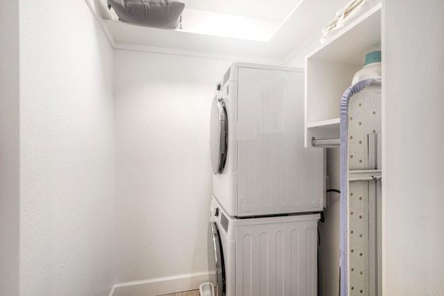 908 Caminito Madrigal F, Carlsbad, CA 92011