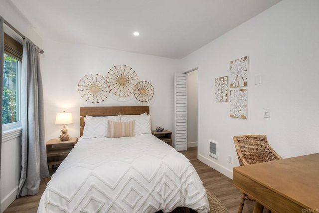 908 Caminito Madrigal F, Carlsbad, CA 92011