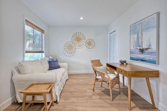 908 Caminito Madrigal F, Carlsbad, CA 92011