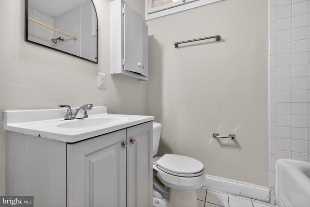 207 ADAMS ST NE, Washington, DC 20002