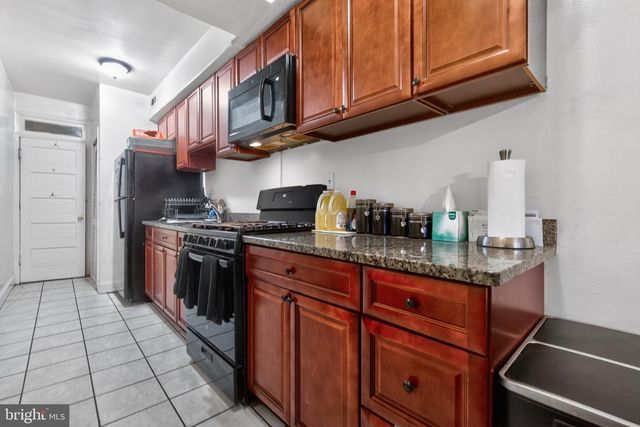 207 ADAMS ST NE, Washington, DC 20002