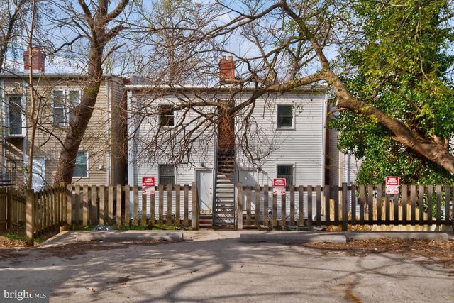 207 ADAMS ST NE, Washington, DC 20002