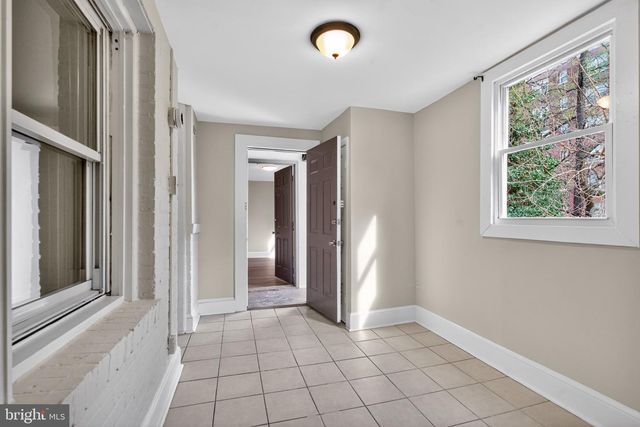 207 ADAMS ST NE, Washington, DC 20002