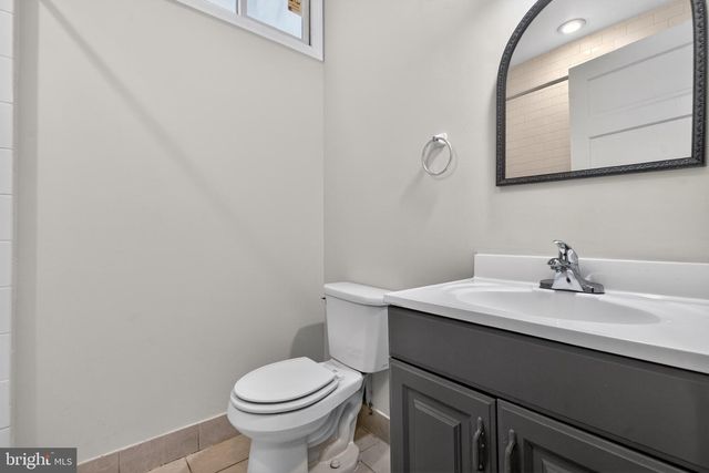 207 ADAMS ST NE, Washington, DC 20002