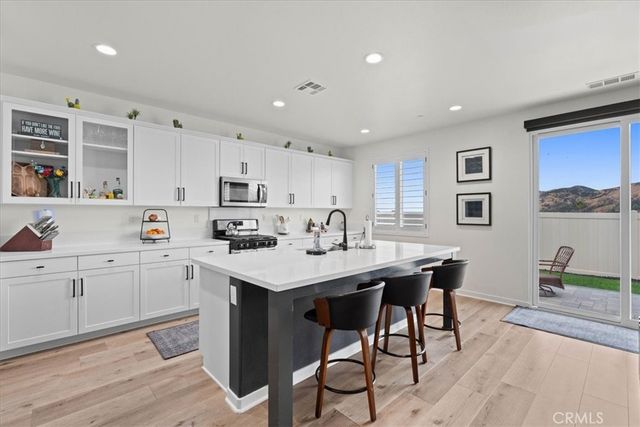10768 Stacy Circle, Yucaipa, CA 92399