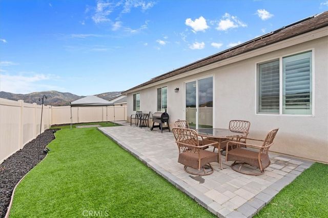 10768 Stacy Circle, Yucaipa, CA 92399