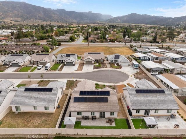 10768 Stacy Circle, Yucaipa, CA 92399