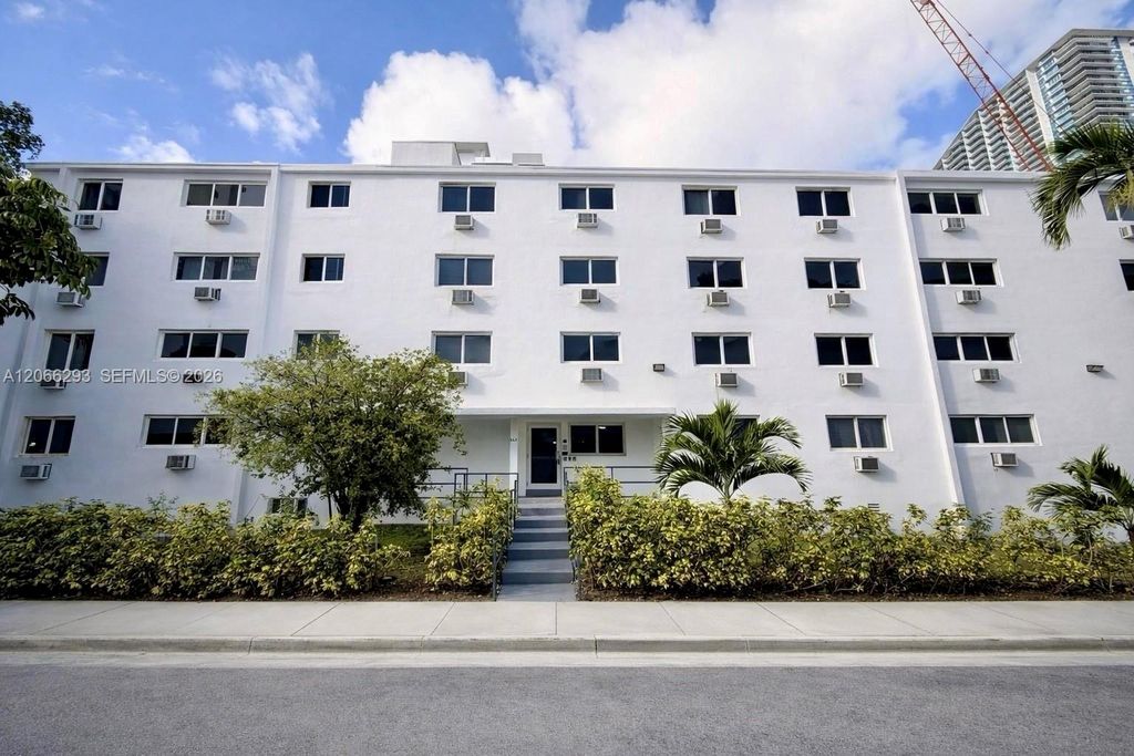 143 SW 9th Street 310, Miami, FL 33130