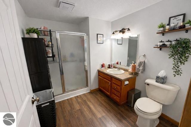 1312 Vinewood Avenue, Clare, MI 48617