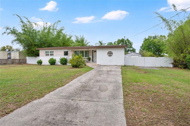 2010 LEE DRIVE, Valrico, FL 33594