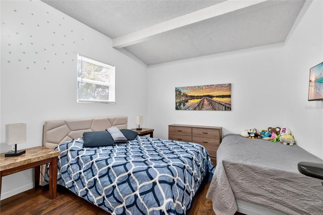 2010 LEE DRIVE, Valrico, FL 33594