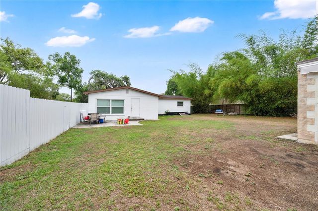 2010 LEE DRIVE, Valrico, FL 33594