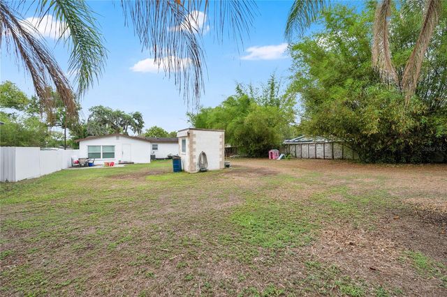 2010 LEE DRIVE, Valrico, FL 33594