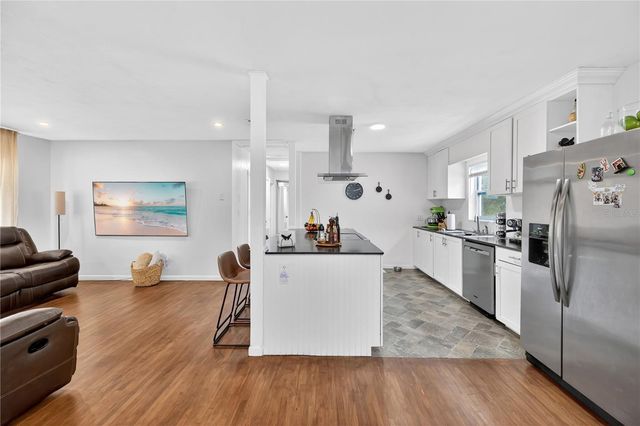 2010 LEE DRIVE, Valrico, FL 33594