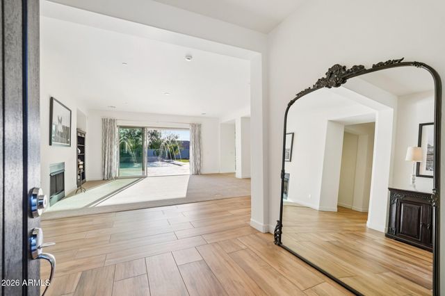 11723 W RED HAWK Drive, Peoria, AZ 85383