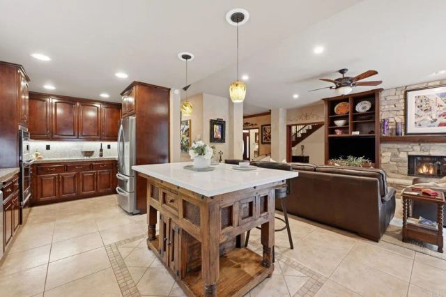 6532 Corintia St, Carlsbad, CA 92009