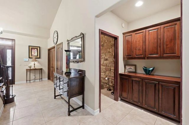 6532 Corintia St, Carlsbad, CA 92009