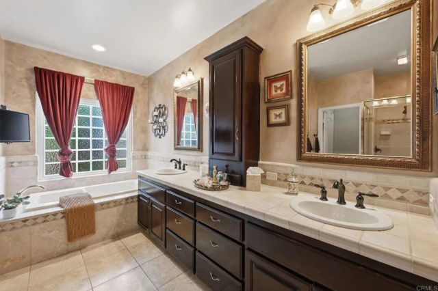 6532 Corintia St, Carlsbad, CA 92009