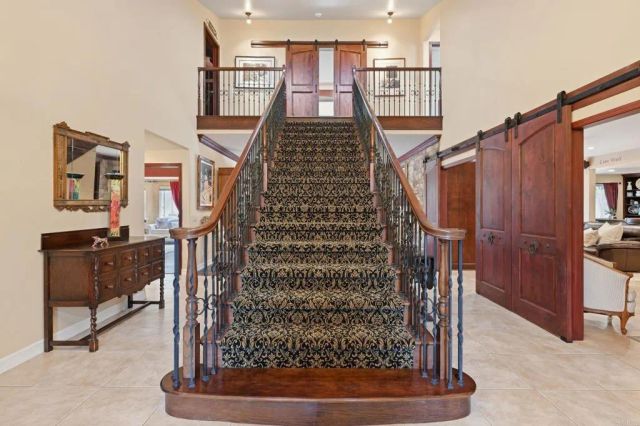 6532 Corintia St, Carlsbad, CA 92009