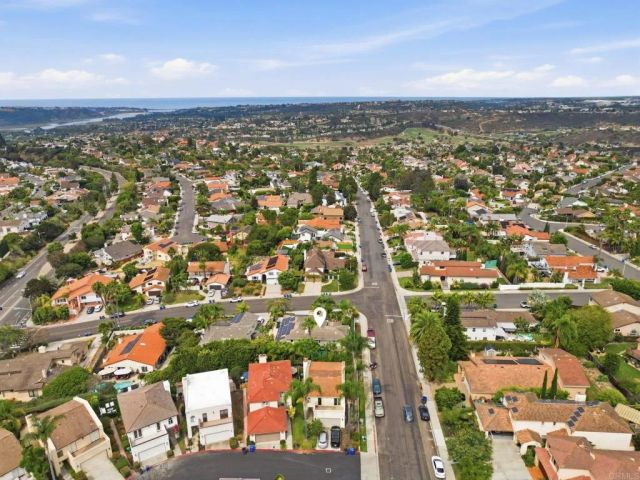 6532 Corintia St, Carlsbad, CA 92009