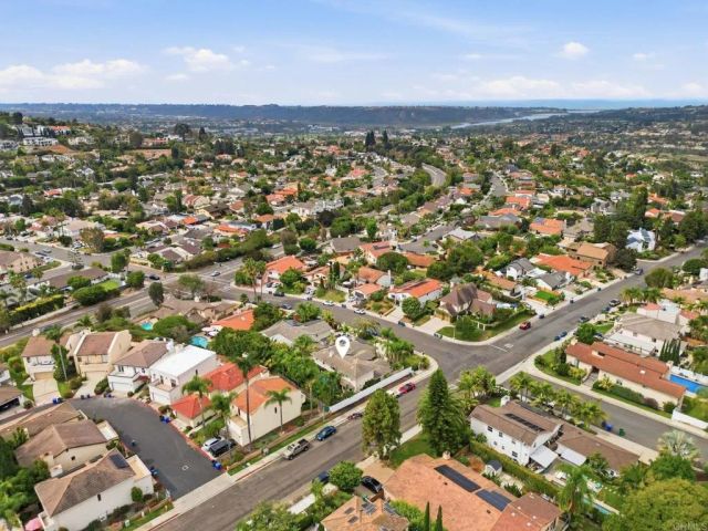 6532 Corintia St, Carlsbad, CA 92009
