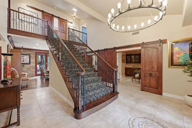 6532 Corintia St, Carlsbad, CA 92009