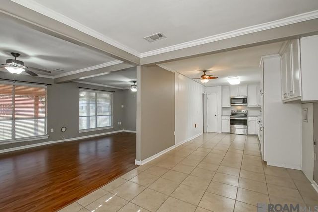 34868 Gravesbriar Dr, Denham Springs, LA 70706