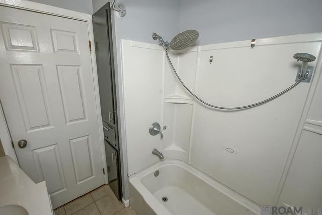 34868 Gravesbriar Dr, Denham Springs, LA 70706