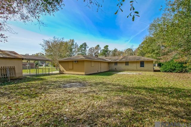 34868 Gravesbriar Dr, Denham Springs, LA 70706