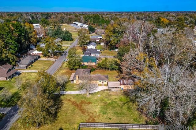 34868 Gravesbriar Dr, Denham Springs, LA 70706