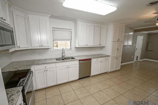 34868 Gravesbriar Dr, Denham Springs, LA 70706