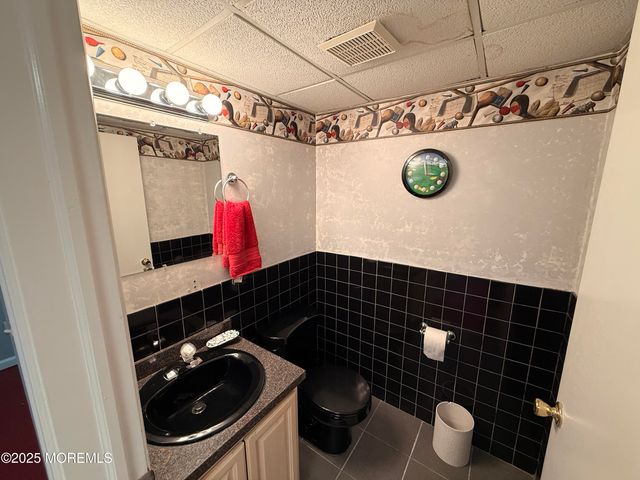 1811 Bellmore Street, Oakhurst, NJ 07755