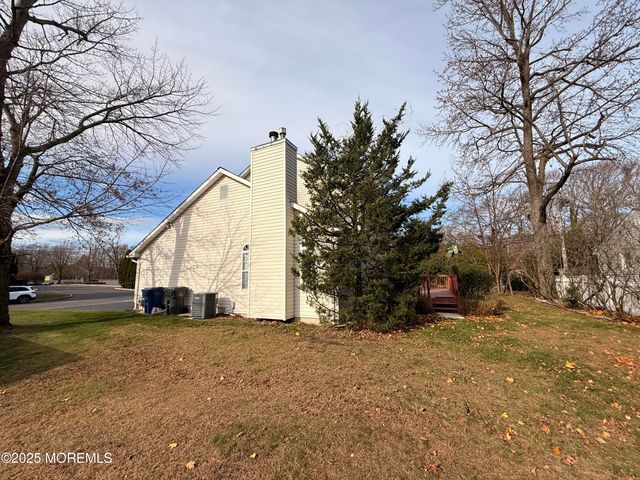 1811 Bellmore Street, Oakhurst, NJ 07755