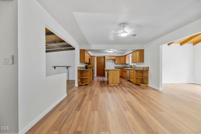 135 Rolling Hills Drive, Grants Pass, OR 97526