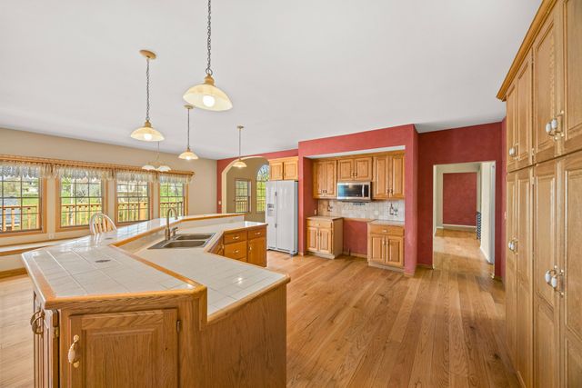 7689 Cole Court, Yorkville, IL 60560