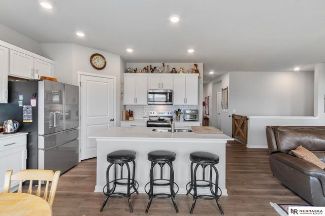 6422 Harvest Drive, Papillion, NE 68133