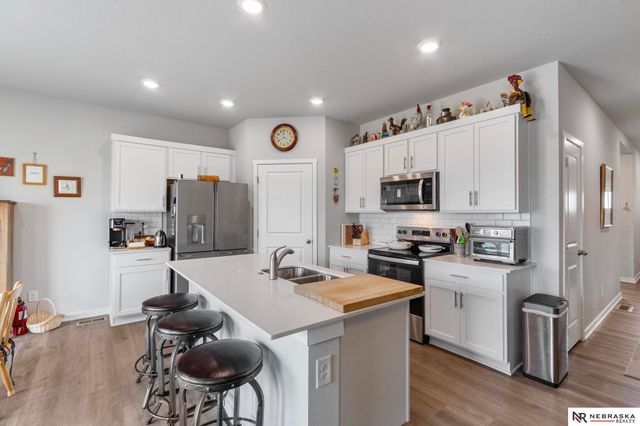 6422 Harvest Drive, Papillion, NE 68133