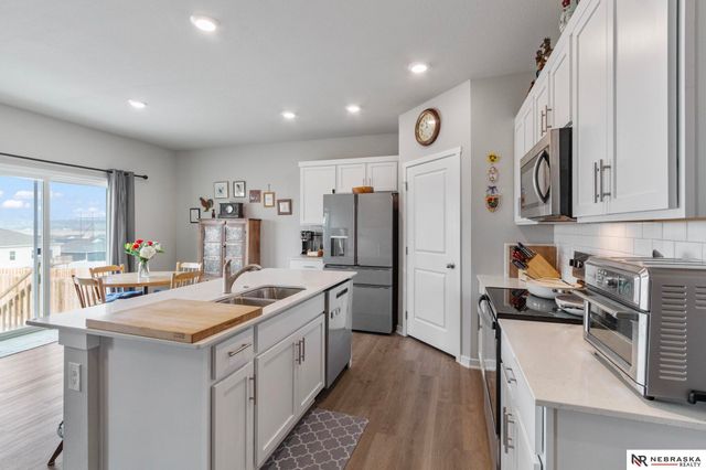 6422 Harvest Drive, Papillion, NE 68133