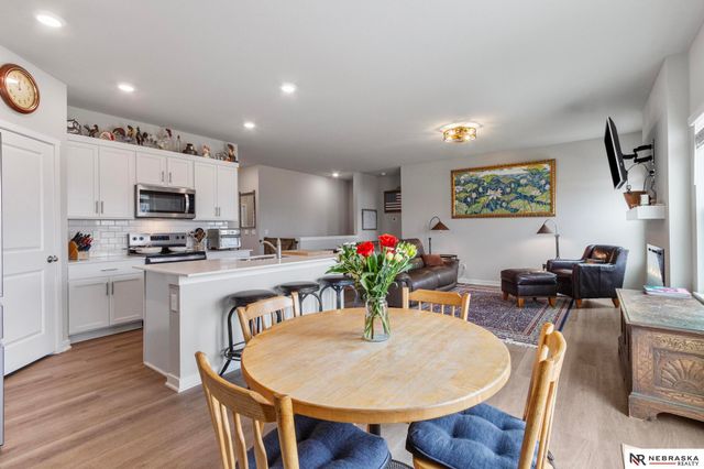 6422 Harvest Drive, Papillion, NE 68133