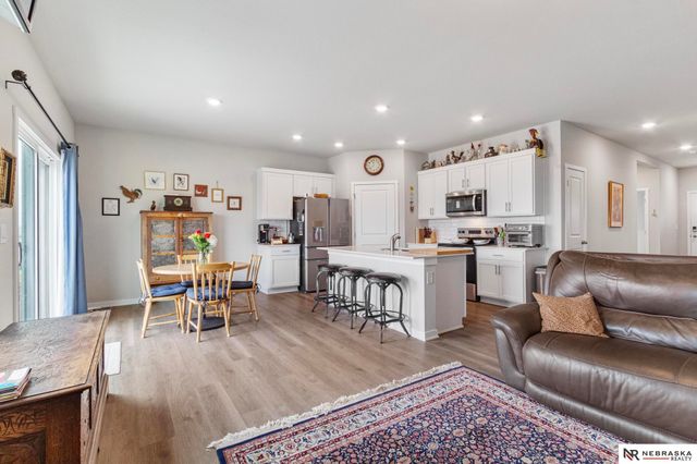 6422 Harvest Drive, Papillion, NE 68133