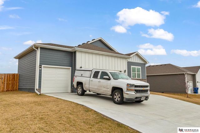 6422 Harvest Drive, Papillion, NE 68133