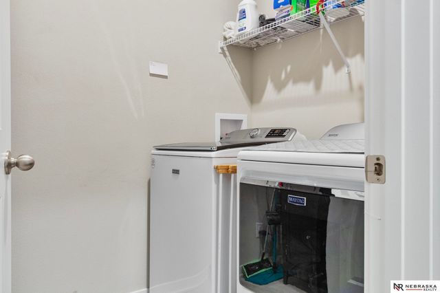 6422 Harvest Drive, Papillion, NE 68133