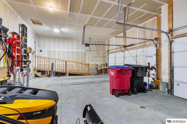 6422 Harvest Drive, Papillion, NE 68133