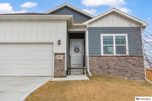 6422 Harvest Drive, Papillion, NE 68133