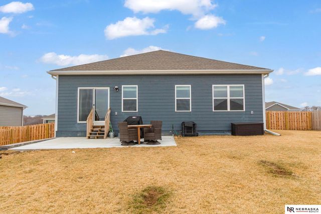 6422 Harvest Drive, Papillion, NE 68133