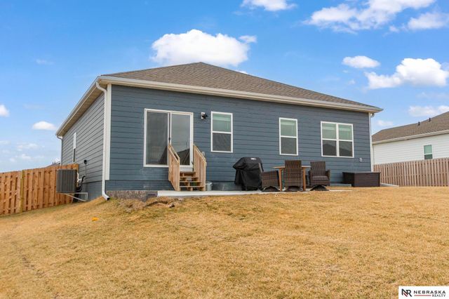 6422 Harvest Drive, Papillion, NE 68133